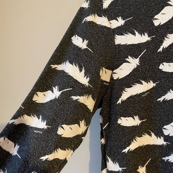 Wildfox Pillow Fight Feather Sweatshirt Sweater Slouchy Pullover Top - Picture 6 of 11